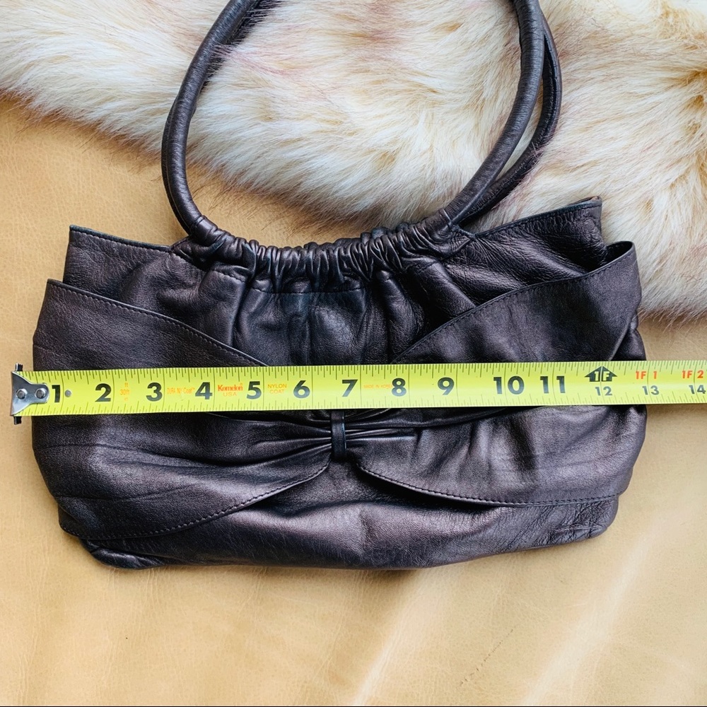 Armani Exchange leather shoulder bag, bow front - Picture 7 of 8